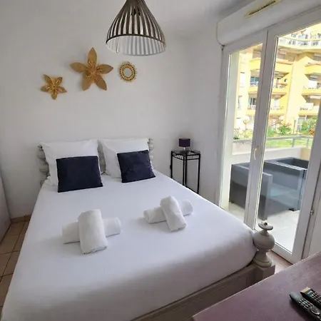 Marine Les Pins - T2, 4p, Terrasse, Pk, Plages * Antibes
